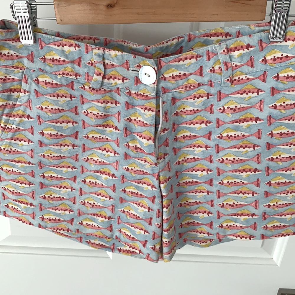 Fun print short shorts.